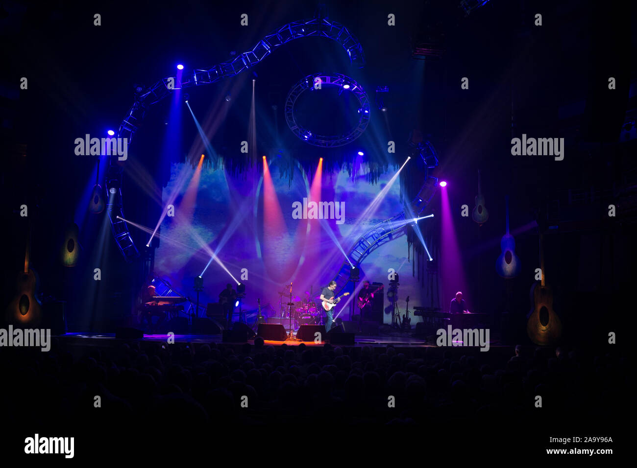 Chris Rea im Konzert Stockfoto