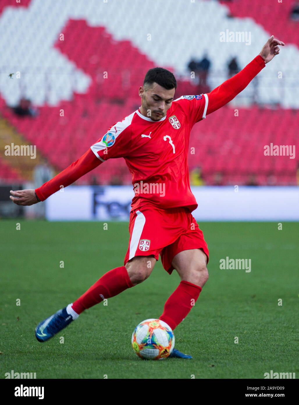 Belgrad, Serbien. 17. Nov, 2019. Nemanja radonijc von Serbien kreuzt die Kugel in der Gegend. Credit: Nikola Krstic/Alamy leben Nachrichten Stockfoto