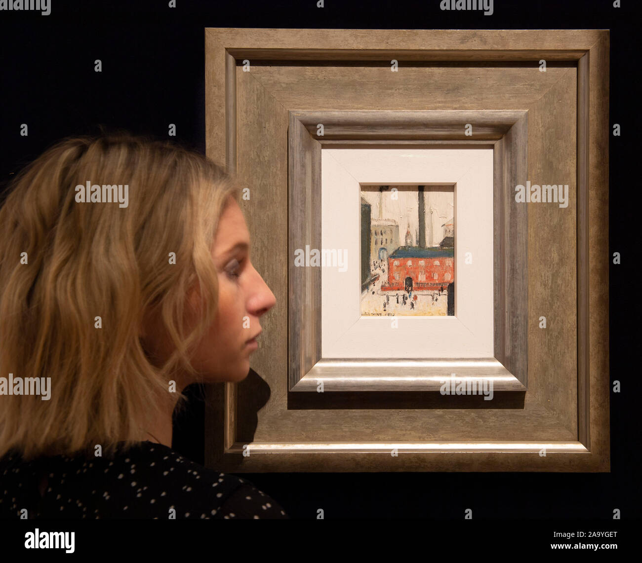 Bonhams, London, UK. 18. November 2019. Paul Nash, L.S Lowry, Paul Henry, Sickert und John Piper unter den Künstlern im Verkauf stattfindet 20. November vorgestellt. Bild: Laurence Stephen Lowry R.A. (British, 1887-1976). Industrial Szene mit Figuren. £ 70,000-100, 00. Credit: Malcolm Park/Alamy Leben Nachrichten. Stockfoto