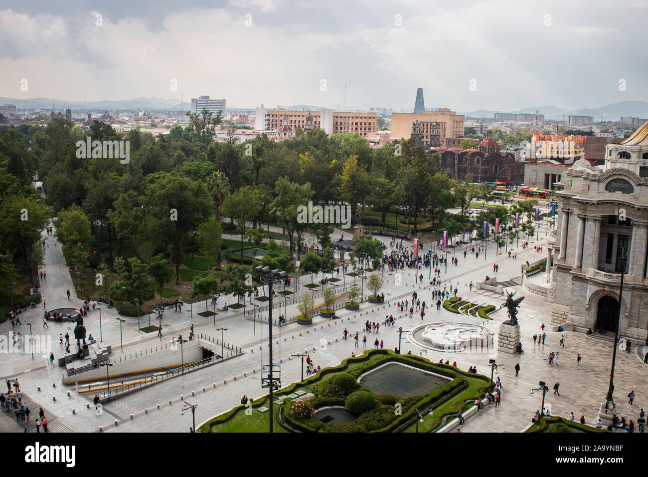 Alameda Central auf die Innenstadt von Mexiko Stadt. Stockfoto