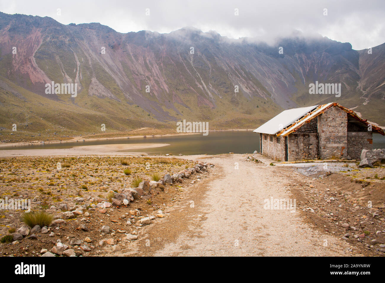 Berghütte Zuflucht in Nevado de Toluca Lake. Stockfoto