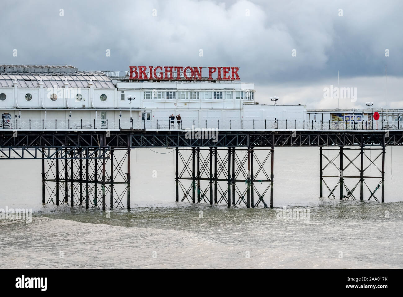 Die Brighton Palace Pier, die gemeinhin als Brighton Pier oder der Palace Pier bekannt ist ein Denkmalgeschütztes Pleasure Pier in Brighton, England, UK. Stockfoto