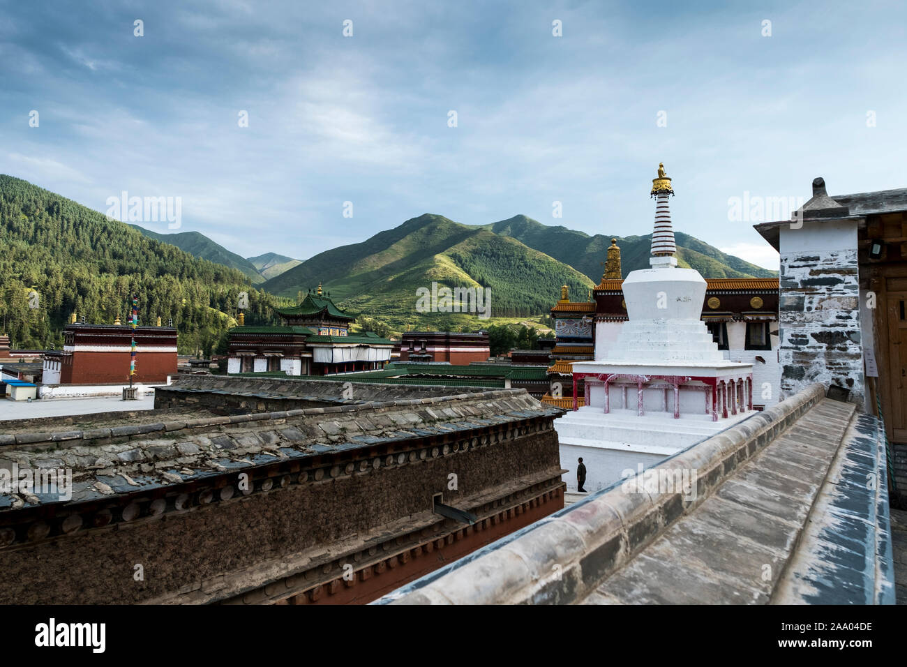 Buddhistische Pilger in einem Kloster in Ladakh. Stockfoto