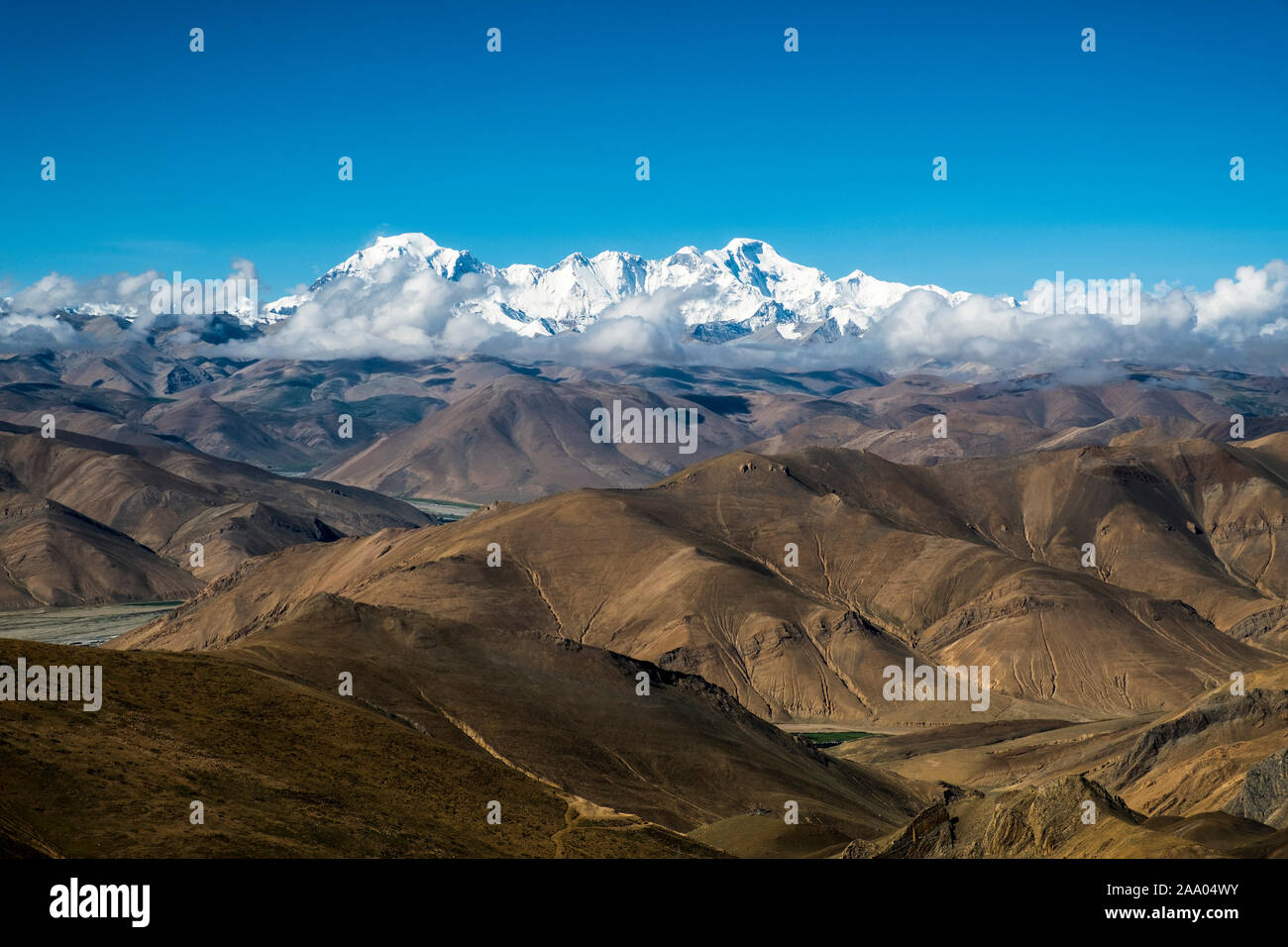 Cho Oyu North Face (rechts) über den Himalaya Gebirge Stockfoto