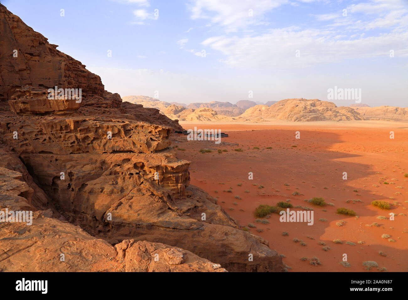 Natürliche Felsformation wie ein Boot, Wadi Rum Protected Area, Gouvernement Aqaba, Jordanien, Naher Osten Stockfoto