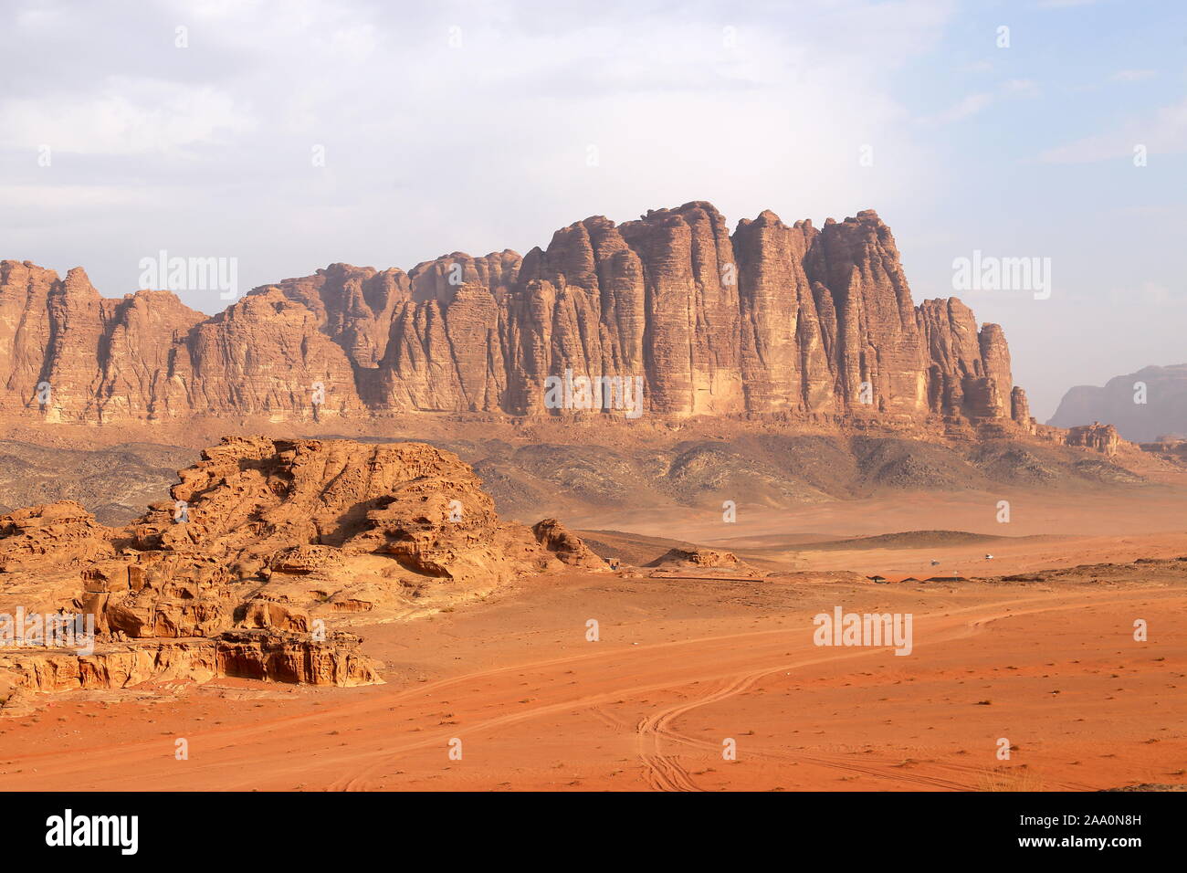 Jabal Al Qattar, Wadi Rum, Aqaba Governorate, Jordanien, Naher Osten Stockfoto