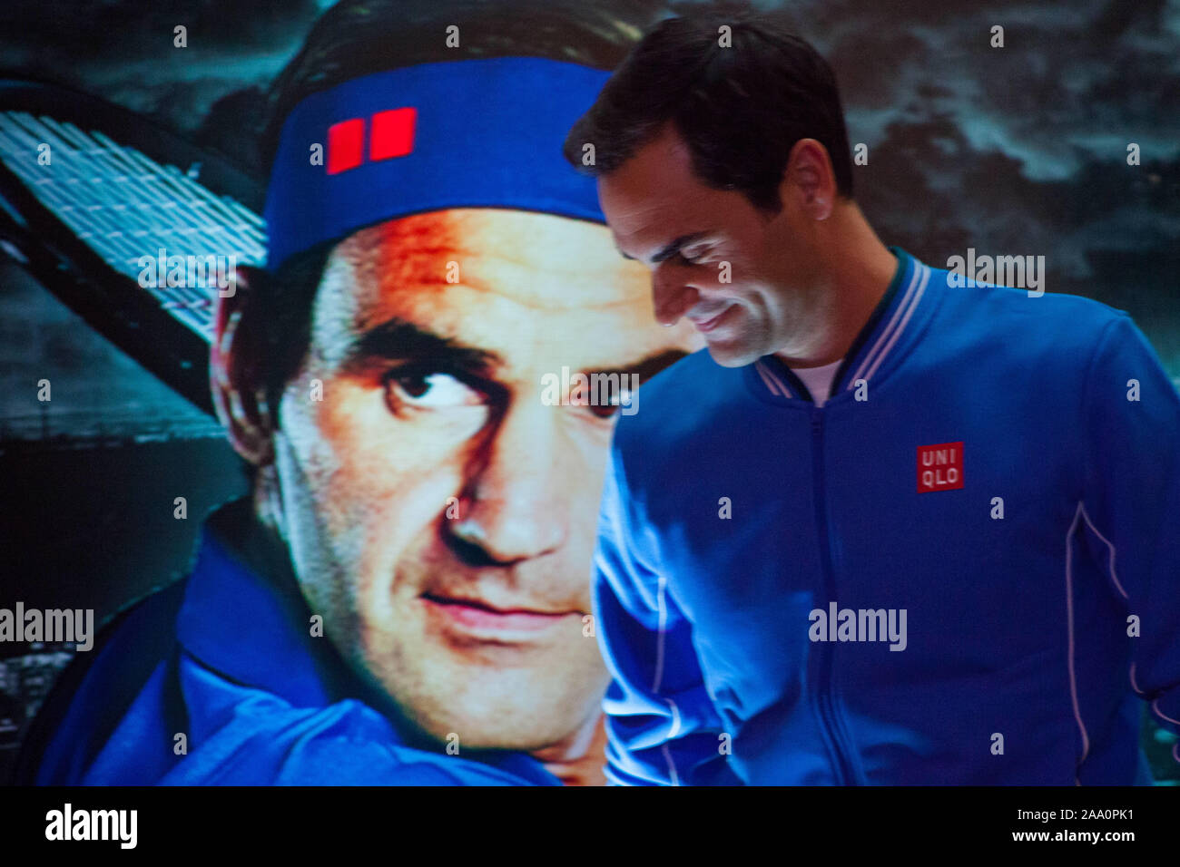 Buenos Aires, der Hauptstadt Argentiniens. Nov, 2019 18. Pressekonferenz von Roger Federer und Alexander Zverev nach ihrer Ankunft in Buenos Aires, Argentinien. Beide Spieler werden Sterne in der Ausstellung übereinstimmen, findet am Mittwoch, den 20. November im Parque Roca. Im Prinzip war das Spiel gegen Juan Martínez-n del Potro, werden aber fünf Tage nach der Show, der Argentinischen sagte, daß er nicht, weil der physikalischen Probleme in der Lage sein würde, zu spielen. Credit: ZUMA Press, Inc./Alamy leben Nachrichten Stockfoto