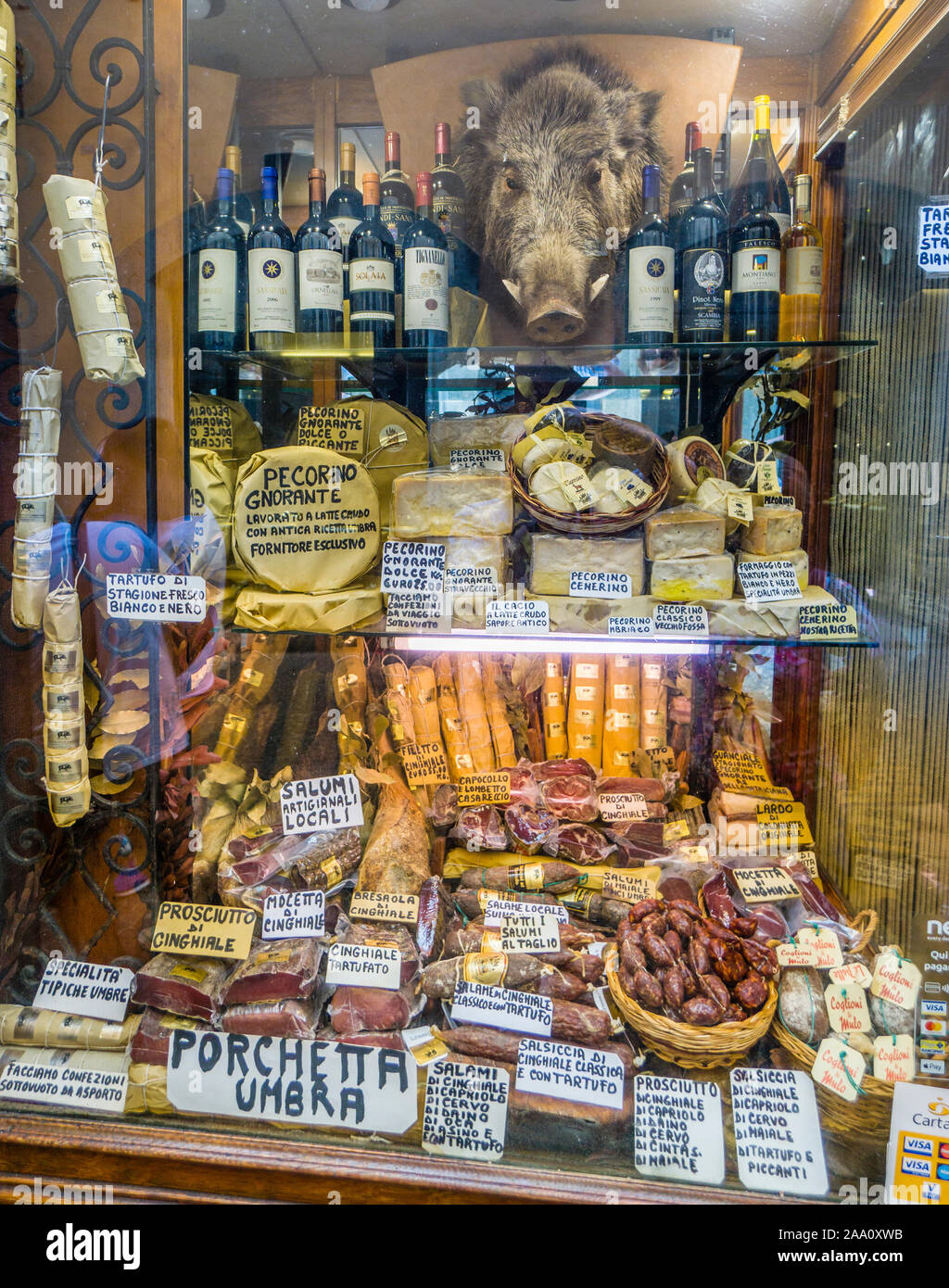 Umbrische Delikatessengeschäft in Orvieto, Umbrien, Italien Stockfoto