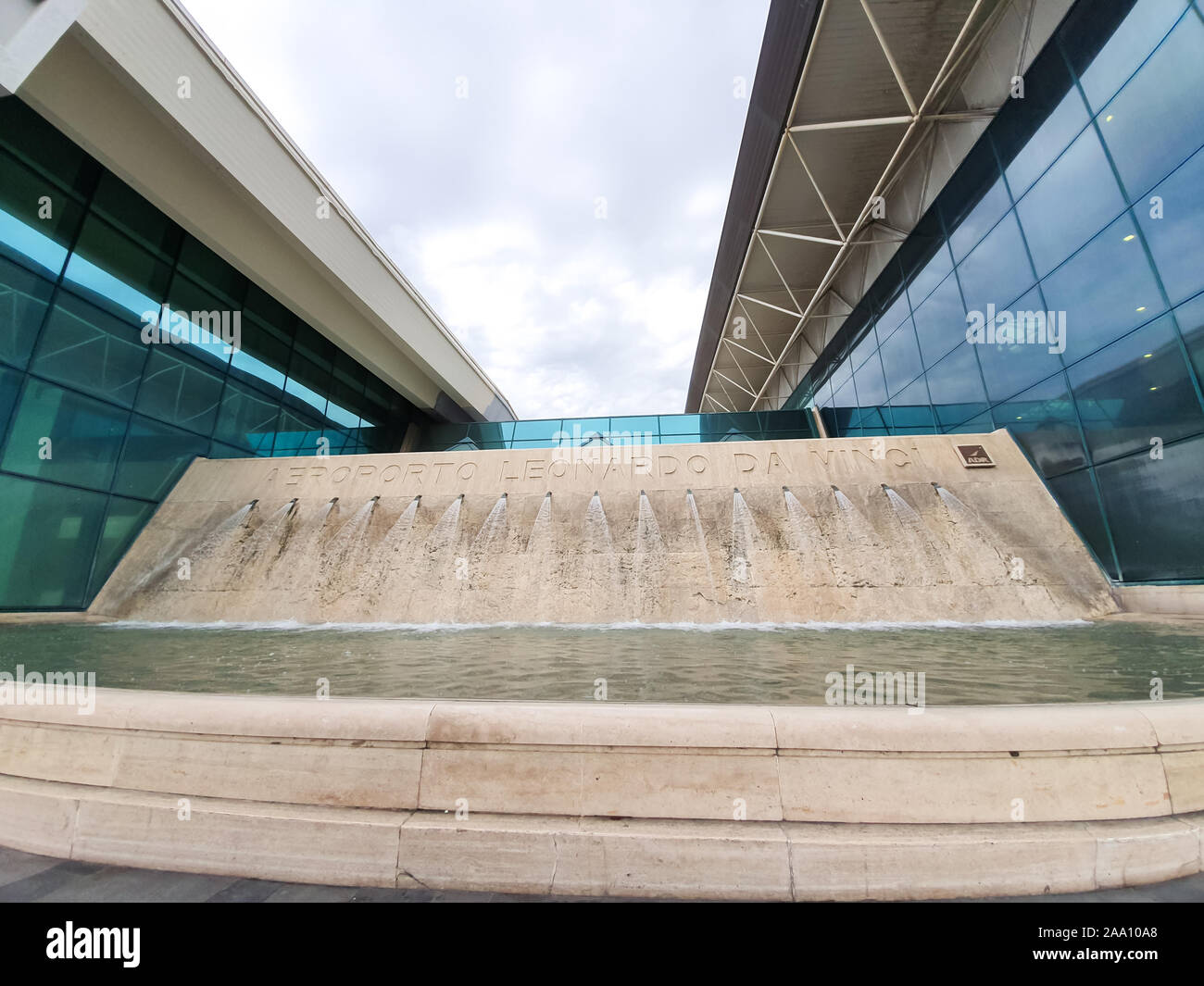 Rom, Italien, 9. Juli: Rom - Flughafen Rom-Fiumicino "Leonardo da Vinci" am 9. Juli 2019. Fiumicino ist ein internationaler Flughafen in Rom und Th Stockfoto