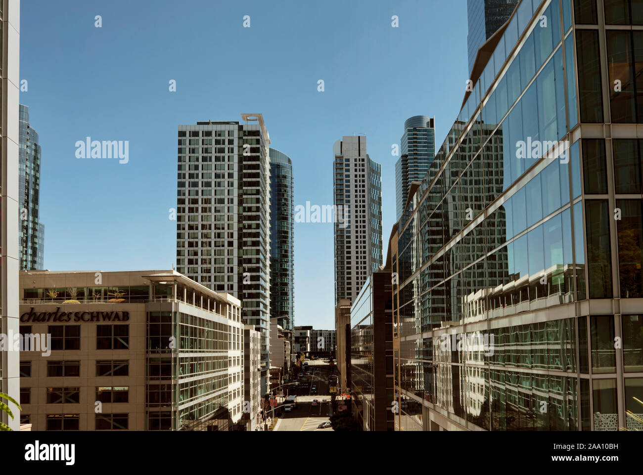 Urban geschossen von Financial District Gebäude auf der Fremont Street, von Salesforce Transit Center genommen. Die Innenstadt von San Francisco, Kalifornien, USA. Sep 2019 Stockfoto