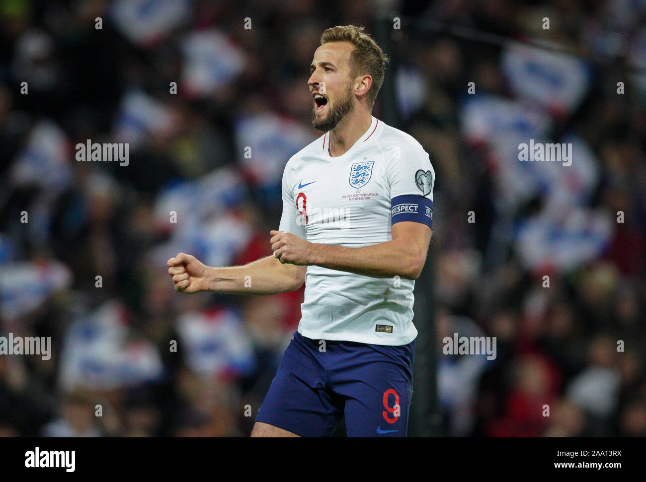 London, Großbritannien. 14 Nov, 2019. Harry Kane (Tottenham Hotspur) von England feiert seinen 3. Ziel zählen während der UEFA EURO 2020 Qualifier internationale Übereinstimmung zwischen England und Montenegro im Wembley Stadion, London, England am 14. November 2019. Foto von Andy Rowland. Credit: PRiME Media Images/Alamy leben Nachrichten Stockfoto