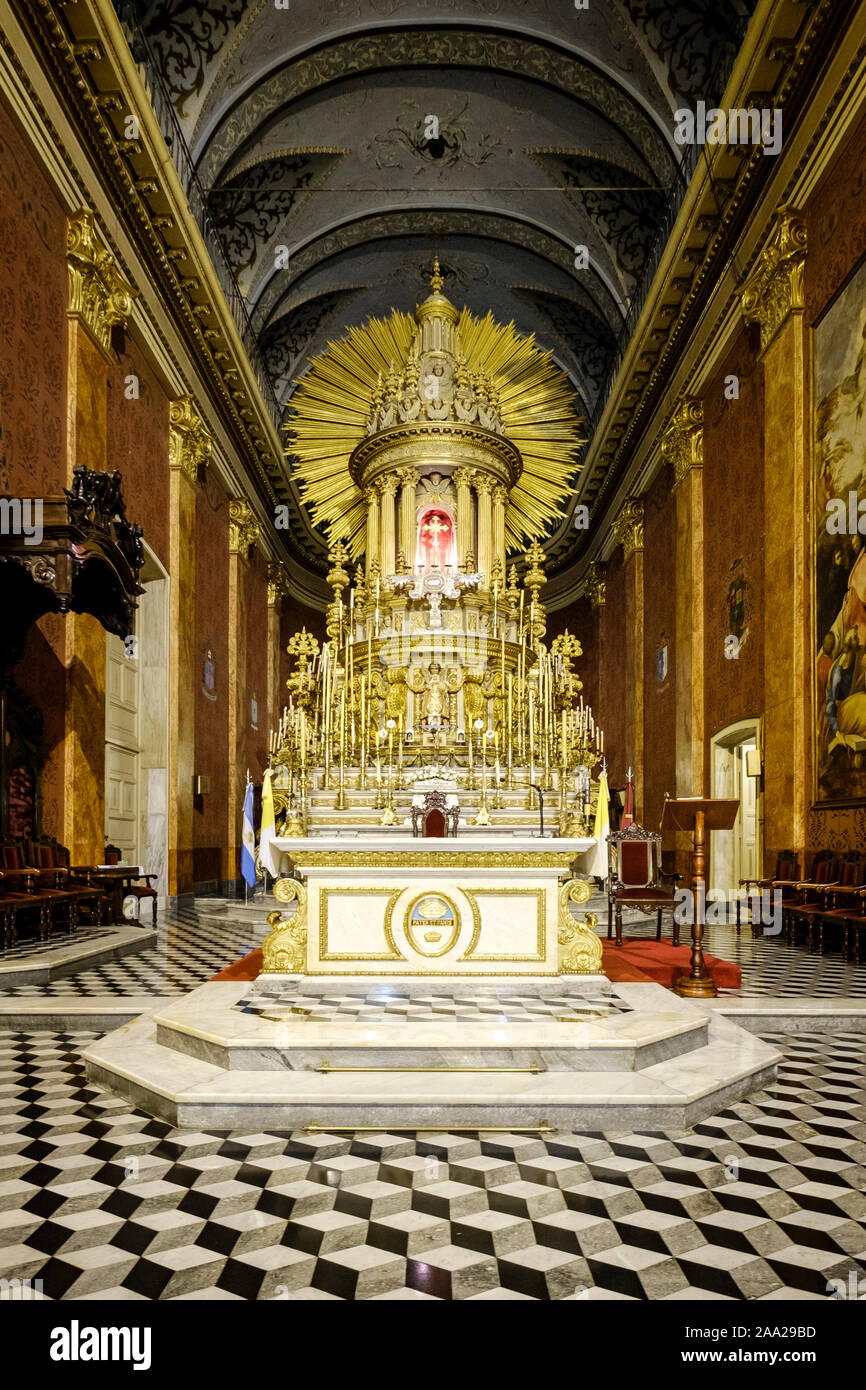 Der Altar in der Kathedrale von Salta, Salta, Argentinien Stockfoto