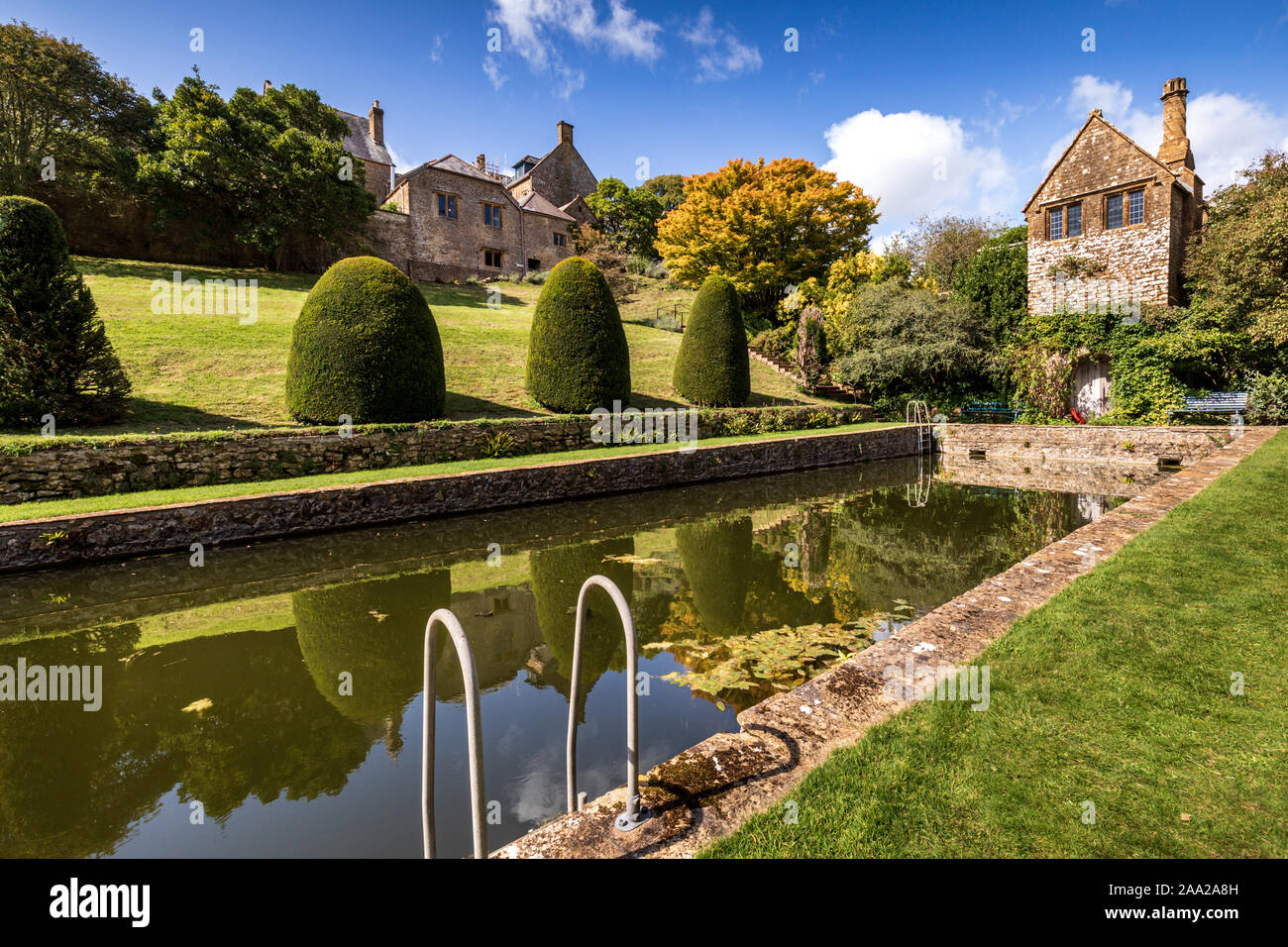 Mapperton Haus und Gärten, Dorset, England, UK. Die malerische Lage für Film 2015 von Thomas Hardys Roman, weit entfernt von der Hektik des Alltags. Stockfoto