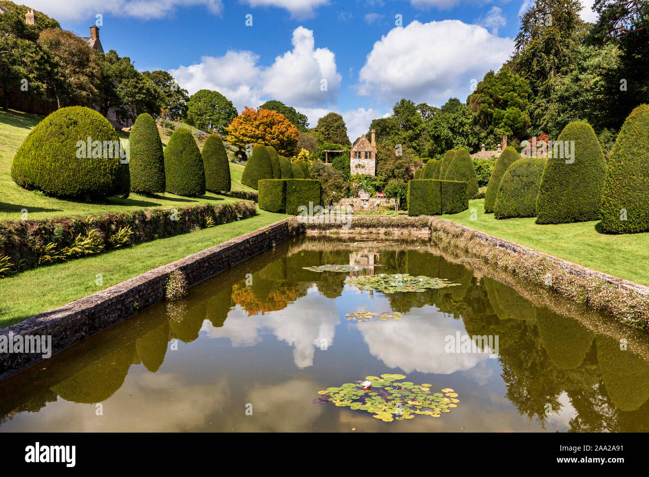 Mapperton Haus und Gärten, Dorset, England, UK. Die malerische Lage für Film 2015 von Thomas Hardys Roman, weit entfernt von der Hektik des Alltags. Stockfoto