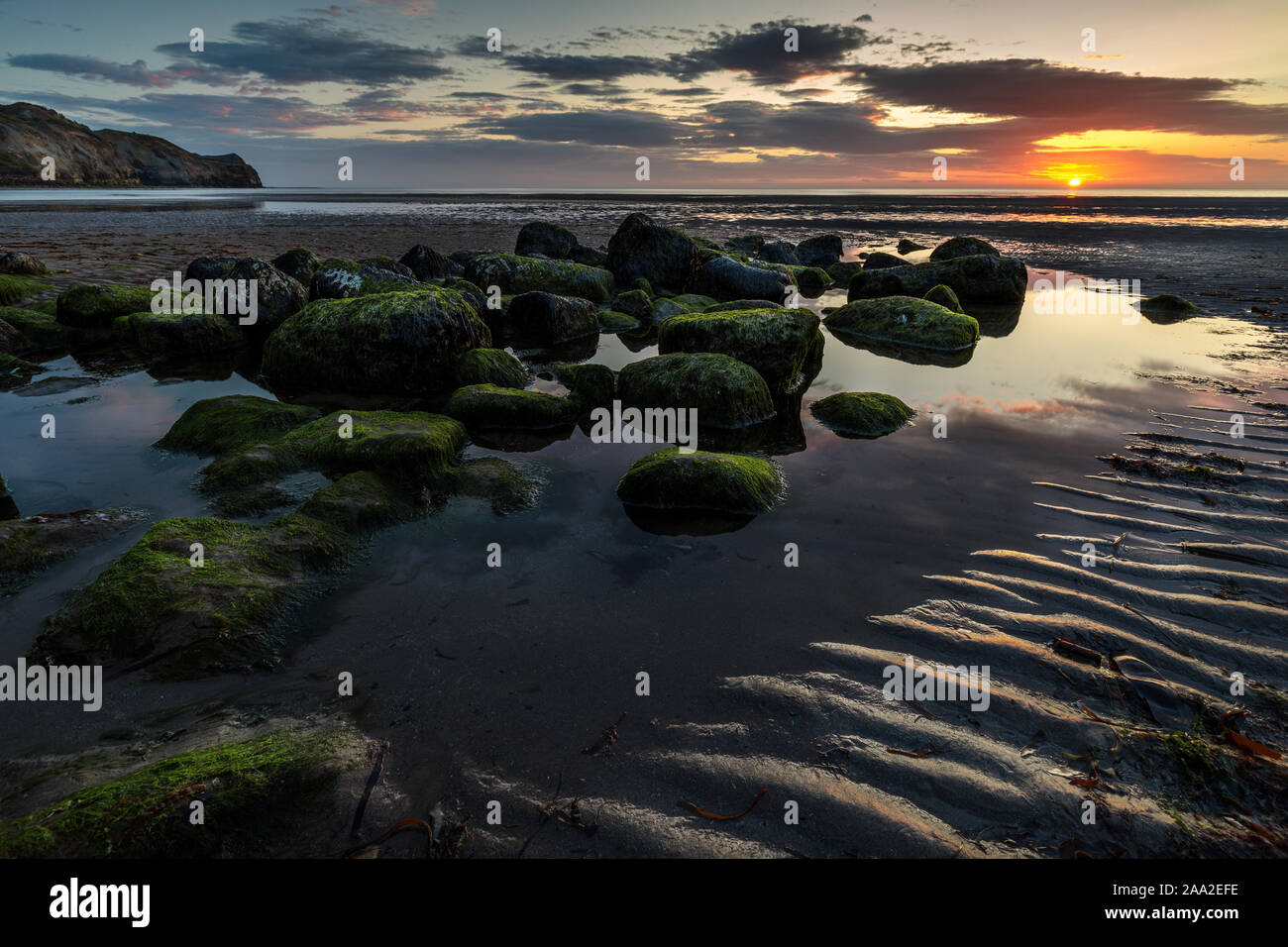 Am frühen Morgen Blick auf den Strand an der Küstenort Sandsend, in der Nähe von Whitby, North Yorkshire England Großbritannien Stockfoto