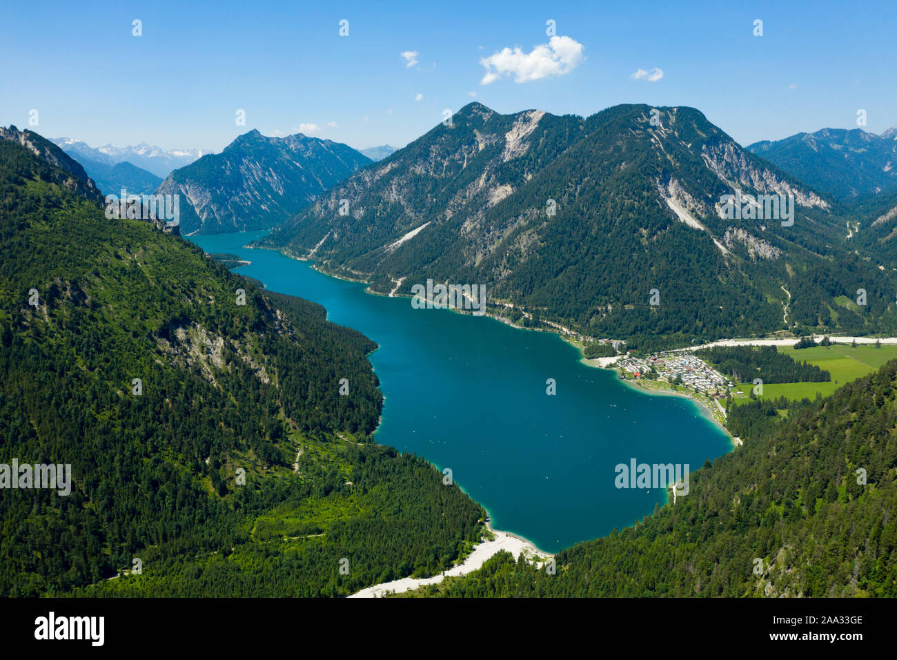 Plansee nach Südwesten zu Soldatenkoepfle und Hochjoch im Hintergrund, Tirol, Österreich Stockfoto