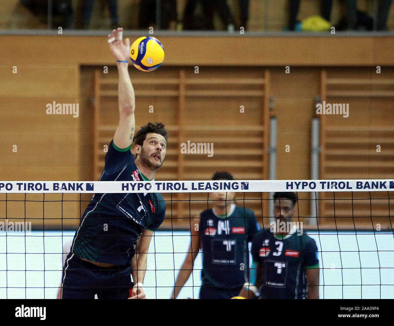 Unterhaching, Deutschland. Nov, 2019 18. Pedro FRANCES (Spielvereinigung Unterhaching/BRA),. Mens Volleyball, Bundesliga 19/20, Hypo Tirol Alpenvolleys Spielvereinigung Unterhaching vs VfB Friedrichshafen, Bayernwerk Arena Unterhaching,. Nov 18, 2019, Quelle: Wolfgang Fehrmann/ZUMA Draht/Alamy leben Nachrichten Stockfoto