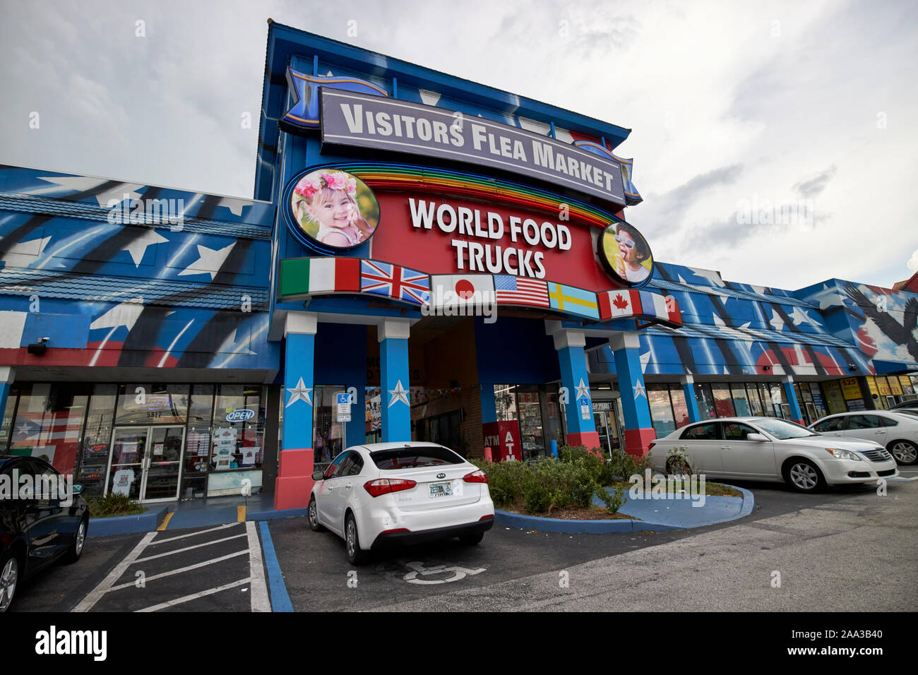 Besucher Flohmarkt und World Food Trucks kissimmee Florida USA Stockfoto