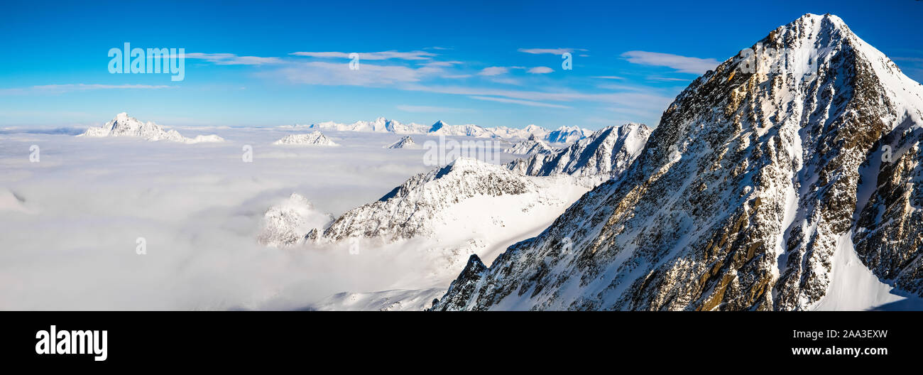 Bergpanorama, Südtirol panorama Winter Panorama, Berge und Wolken, tirol Berg, Schnee Saison Stockfoto