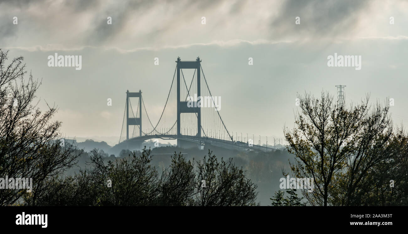 Alte Severn Bridge von der Waliser Seite gesehen, Chepstow, Monmouthshire, Vereinigtes Königreich Stockfoto