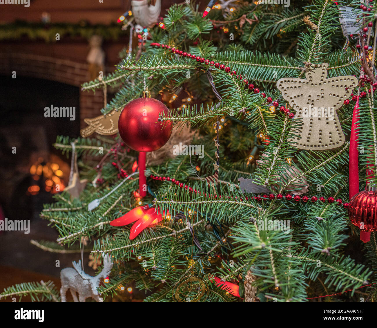 Weihnachten Ornamente schmücken einen Weihnachtsbaum bei Hartman's Herb Farm Stockfoto