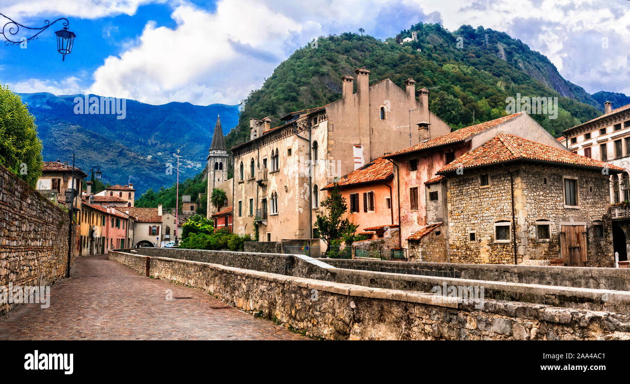 Schöne Vittorio Veneto Dorf, Panoramaaussicht, Italien. Stockfoto