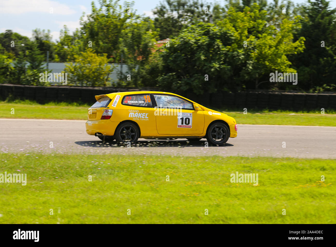 KOCAELI, Türkei - 28. JULI 2019: Osman Yilmaz Antriebe VW Polo TDI während der türkischen Touring Car Championships. Stockfoto