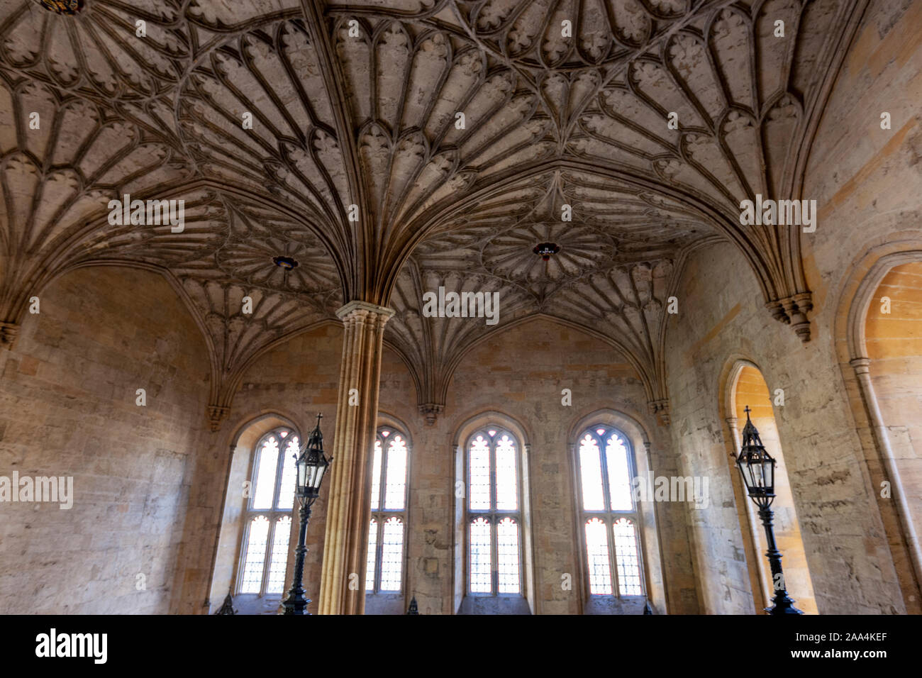 Die gewölbte Treppe in Bodley Tower, Christ Church College der Universität Oxford, Oxford, Oxfordshire, England, Großbritannien Stockfoto