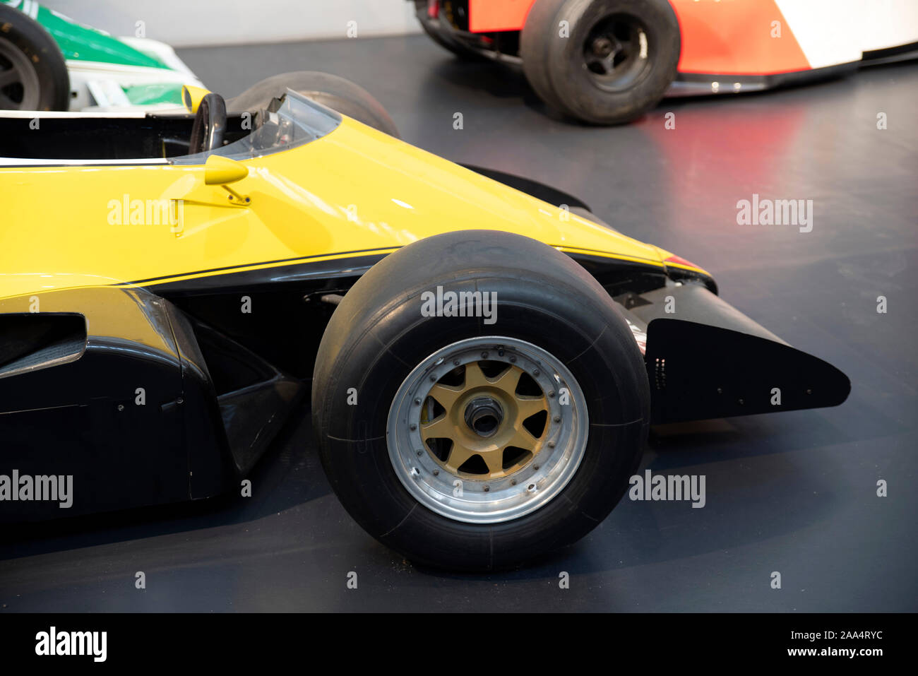 Alte Formel 1 Gelb und Rot Stockfoto