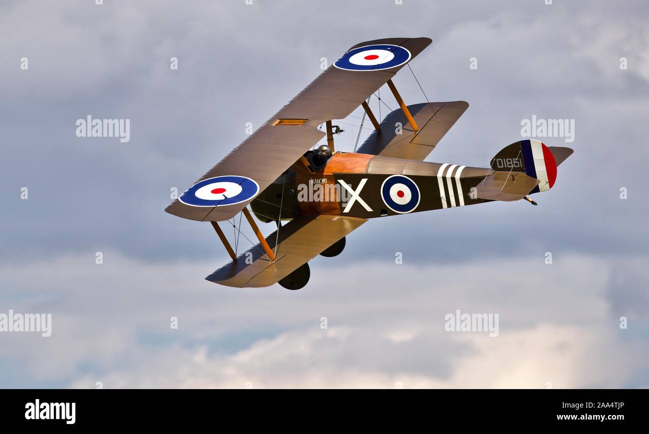 1918 Sopwith Camel Airborne bei Shuttleworth militärische Airshow am 7. Juli 2019 Stockfoto