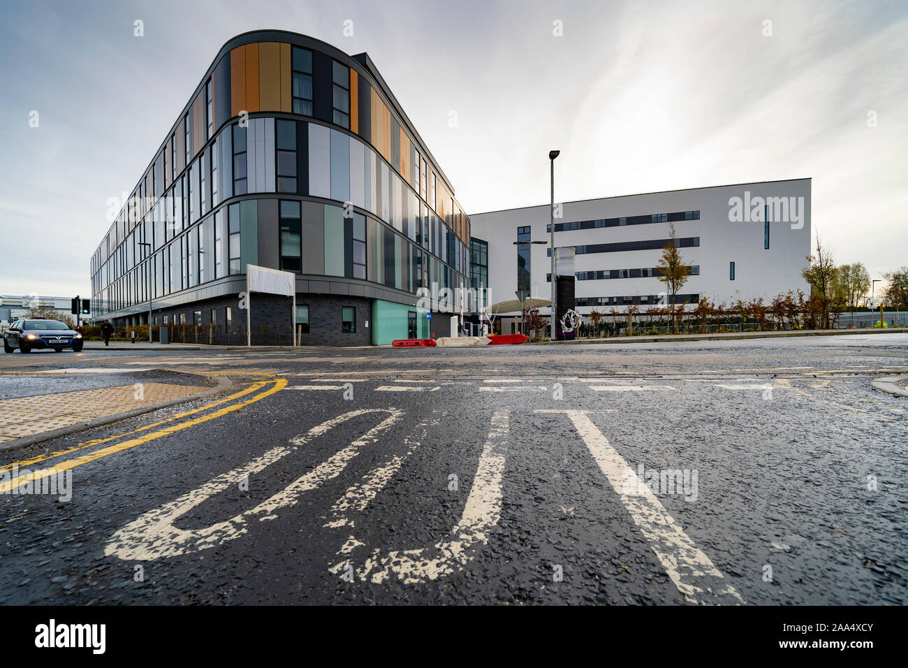 Außenansicht des neuen umstrittenen unfertig und viel - verzögerte NHS königlichen Krankenhaus für Kinder und Jugendliche in Edinburgh, Schottland, Großbritannien Stockfoto