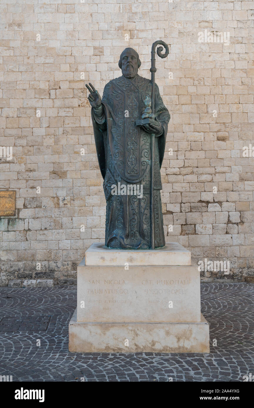 St. Nicholas Miracle-Worker Statue von Russland an die italienische Stadt Bari geschenkt Stockfoto