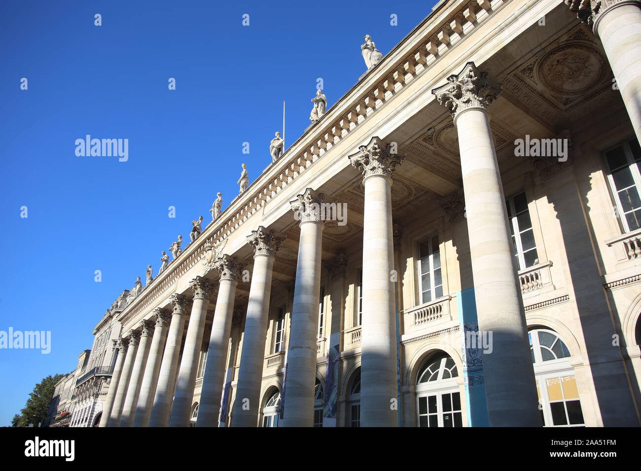 Das schöne Grand Theatre in Place de la Comédie, in der Mitte der Stadt, Bordeaux, Frankreich. Stockfoto