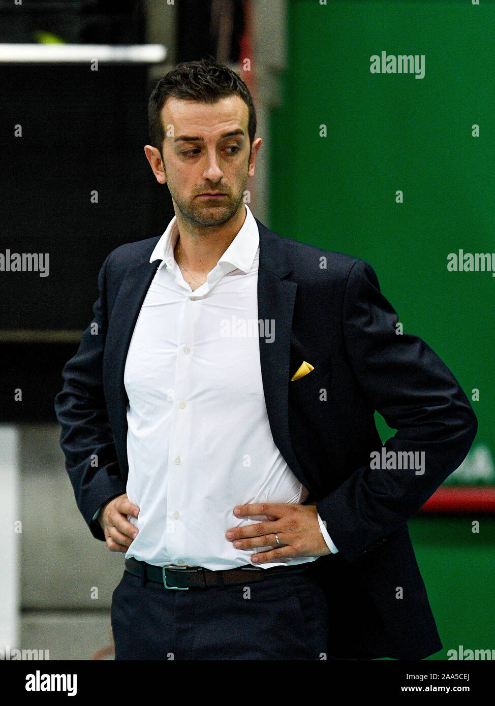 Treviso, Italien, 19. November 2019, Verblendung von Daniele santarelli (Trainer) während Carraro Imoco conegliano Conegliano vs Vasas Obuda Budapest - Volleyball Champions League Frauen - Credit: LPS/Ettore Griffoni/Alamy leben Nachrichten Stockfoto