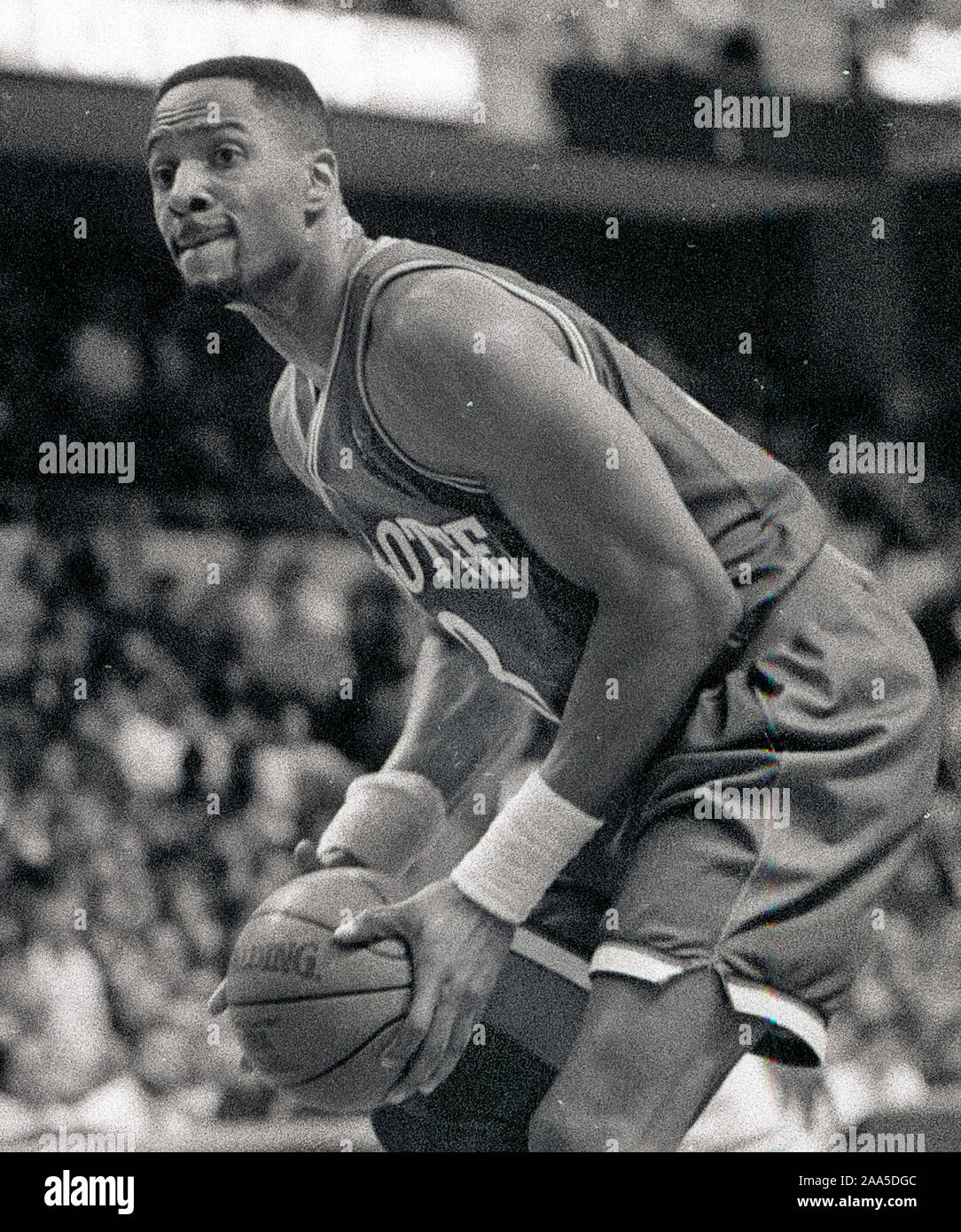 Charlotte Hornets #33 Alonzo Mourning im Spiel gegen die Boston Celtics im Boston Garden in Boston, Ma USA 1995 Foto von Bill belknap Stockfoto