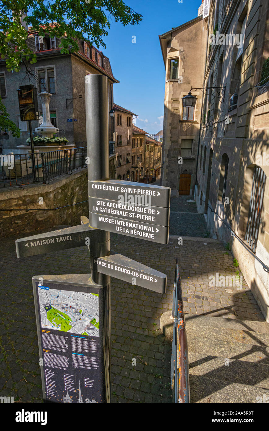 Schweiz, Genf, Altstadt, Tourismus Straßenschild und Karte Stockfoto