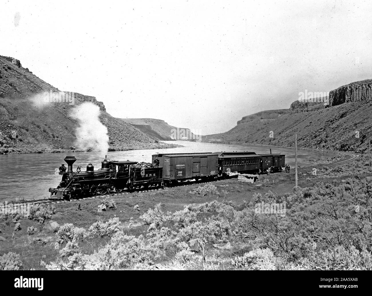 1900 - Güterzug im amerikanischen Westen. 1913-1917 (U.S.R.S. Eisenbahn USA Reklamation Service Eisenbahn) Stockfoto