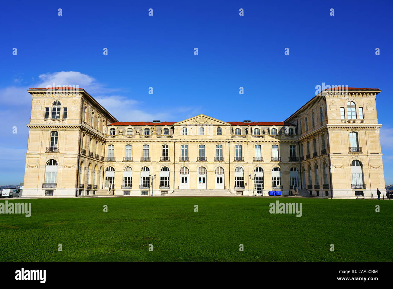 MARSEILLE, Frankreich-15 Nov 2019 - Blick auf die Sehenswürdigkeiten Palais du Pharo, einem historischen Zweiten Empire Palace erbaut für Napoleon III. befindet sich auf einer Klippe Abo Stockfoto