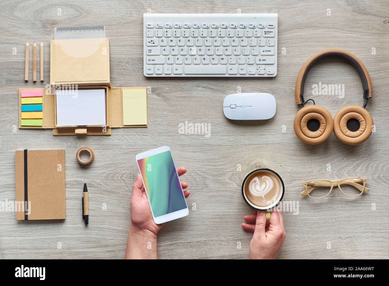 Konzept flach mit modernen Bürobedarf von umweltfreundliche nachhaltige Materialien ohne Single Kunststoff, um Abfall zu reduzieren und aus Eigen organisieren Stockfoto