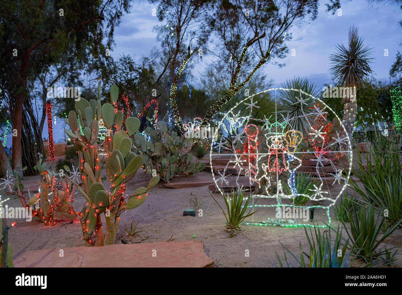 Nacht Blick auf viele Weihnachtsbeleuchtung in Henderson, Nevada Stockfoto