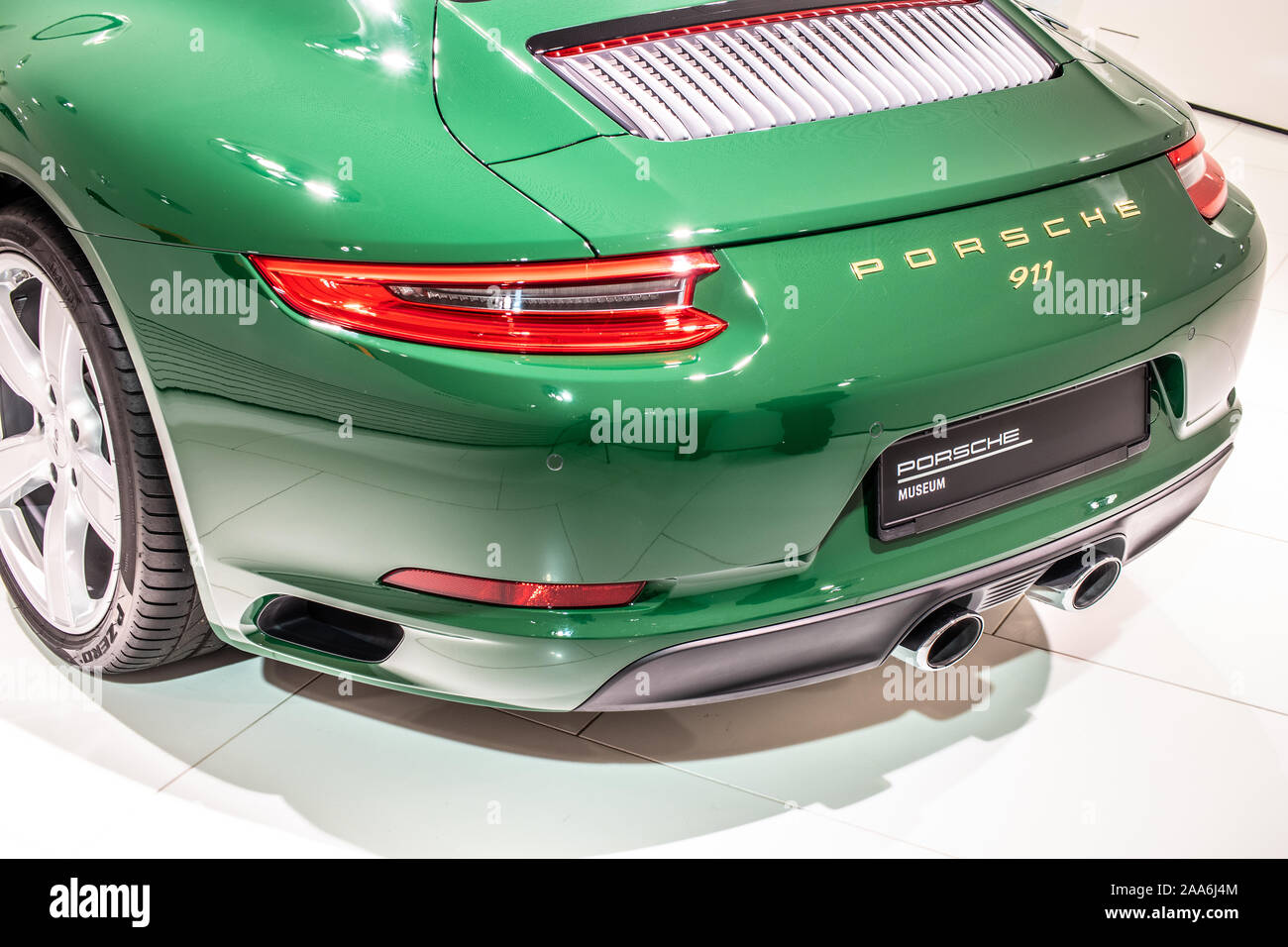 Stuttgart, Deutschland, September 2019 die irischen grünen Porsche 911 Carrera S 2017, Stuttgart Porsche Museum, 991-Serie, 7. Generation, supercar gebaut von Porsche Stockfoto