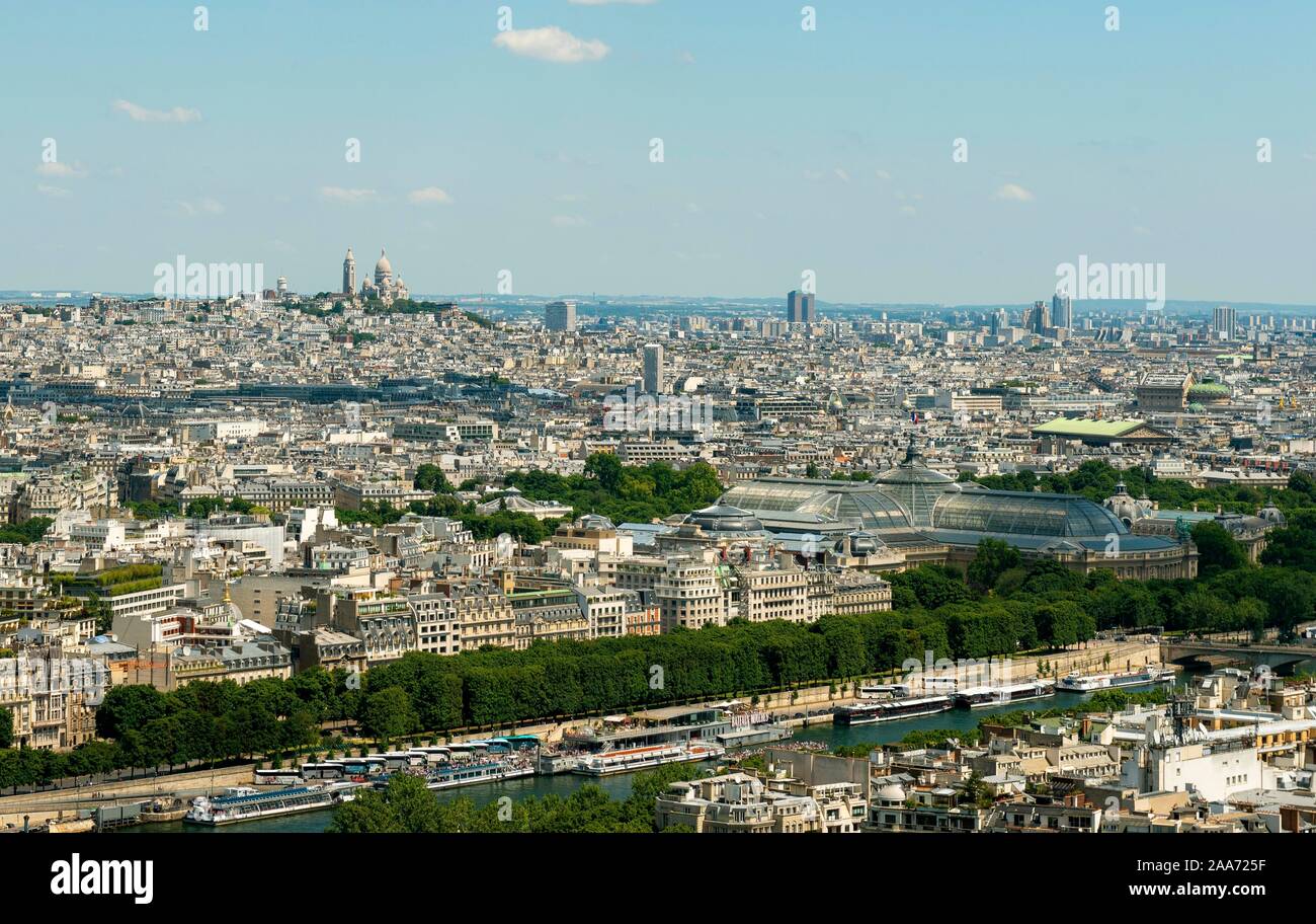 Blick auf die Stadt, Blick auf die Basilika Sacre-Coeur und Grand Palais, Blick vom Eiffelturm, Paris, Frankreich Stockfoto