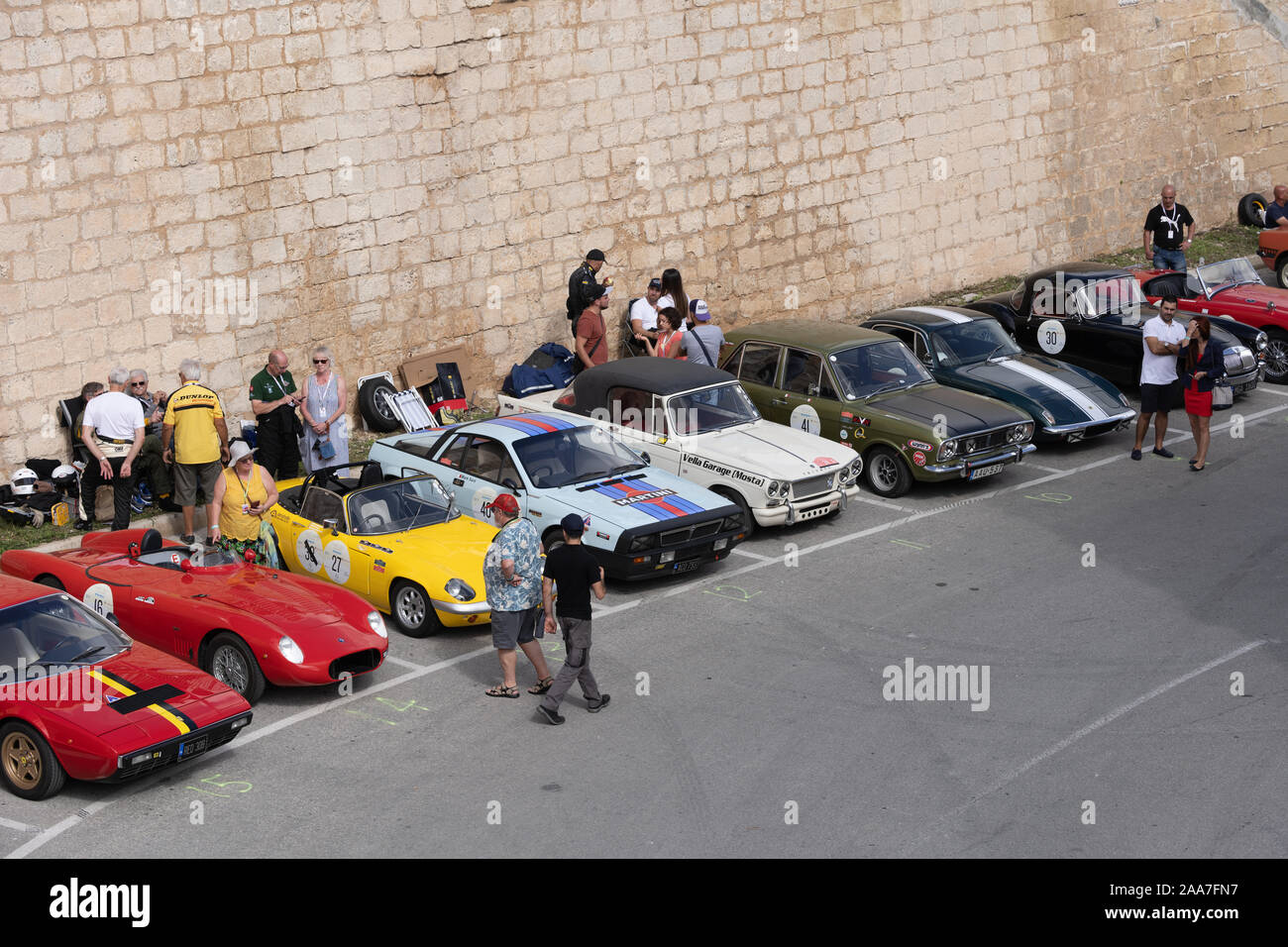 Mdina, Malta - 12. Oktober 2019: Malta Classic Mdina Grand Prix Autos, kultige Vintage Style racing Automobile Stockfoto