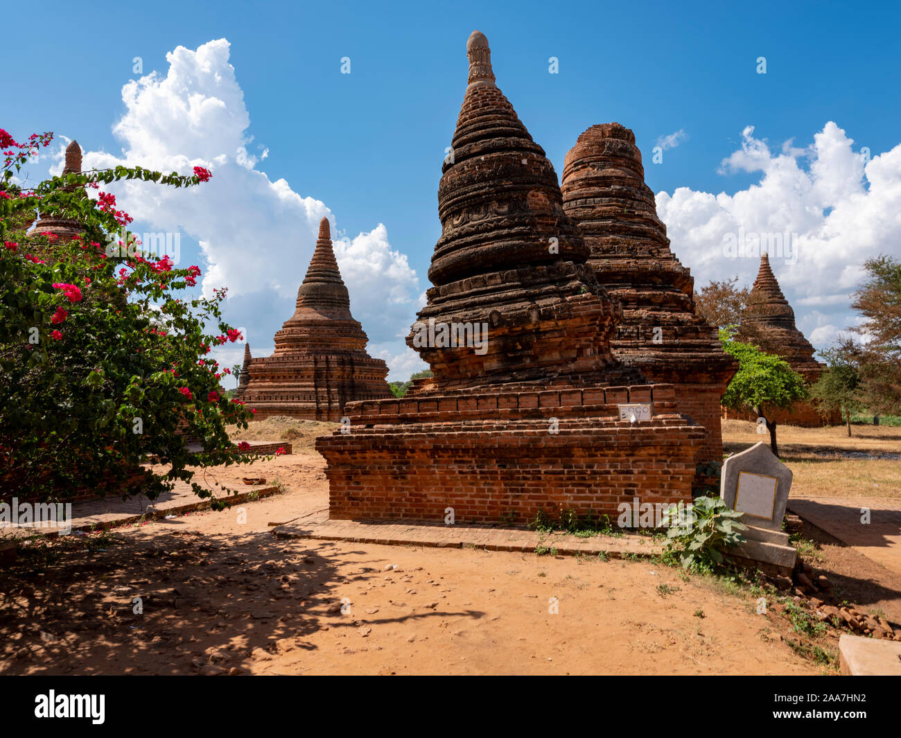 Die archäologische Zone und antiken Tempelanlagen von Bagan (Pagan), Myanmar (Birma) der 9. und 13. Jahrhundert, heute ein UNESCO-Welterbe Stockfoto
