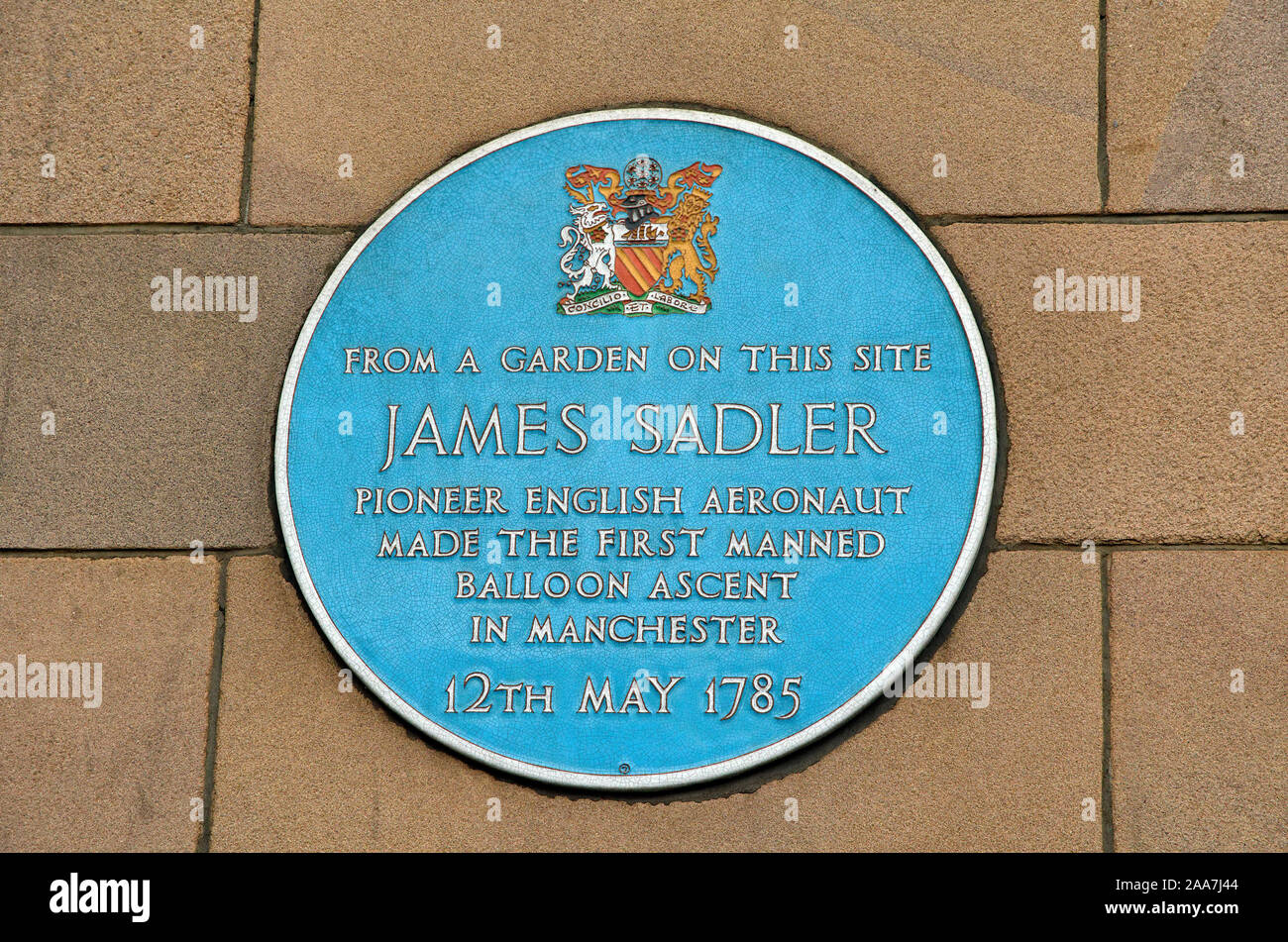 Blaue Platte gewidmet James Sadler der englische Aeronaut, der den ersten bemannten Ballonflug eines engländers in Manchester, England, machte. Stockfoto