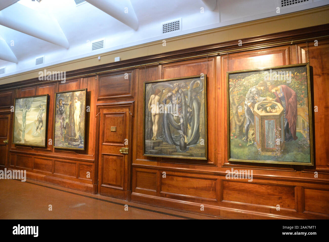 Die Perseus Geschichte von Sir Edward Burne-Jones, an der Southampton City Art Gallery, Southampton, Hampshire, UK. Serie von Gemälden aus dem 19. Jahrhundert. Stockfoto