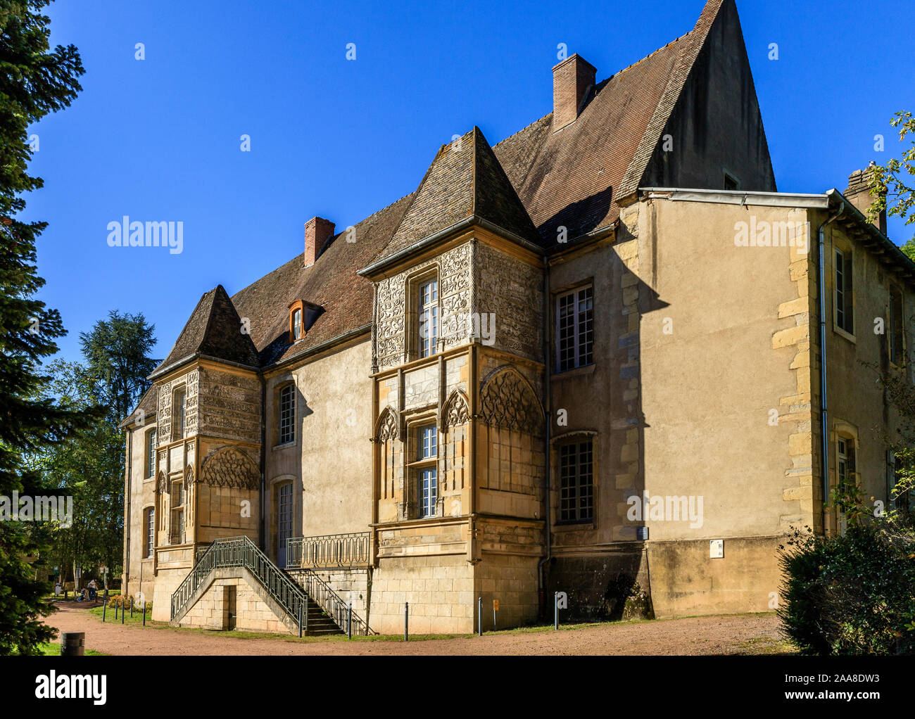 Frankreich, Saone-et-Loire, Maconnais, Cluny, Rathaus // Frankreich, Saône-et-Loire (71), Mâconnais, Cluny, Hôtel de Ville installé dans le Logis construit Stockfoto
