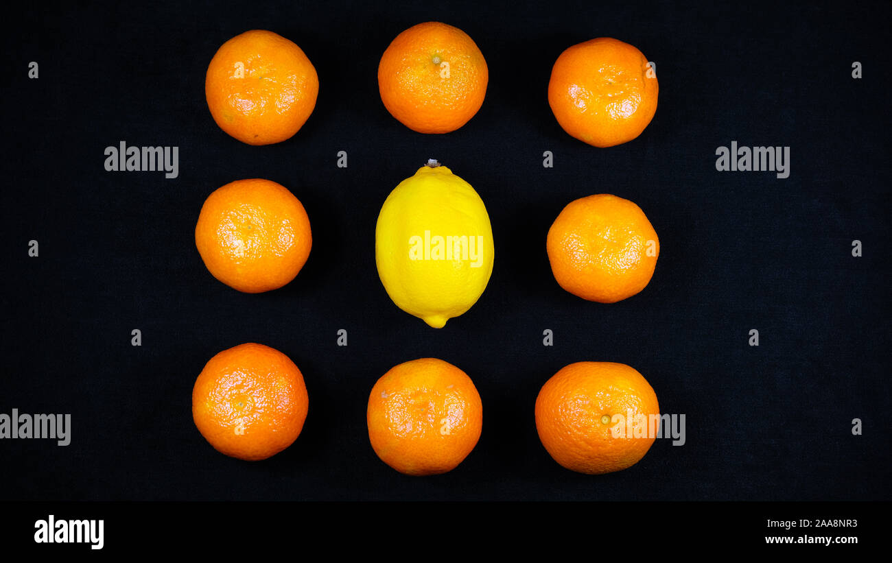 Mandarinen und Zitronen in die quadratische Form Stockfoto