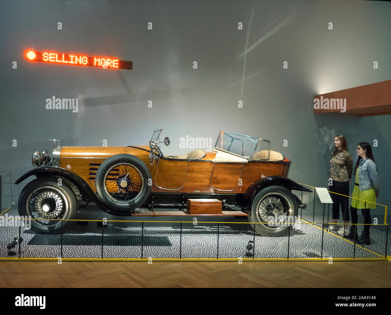 Hispano-Suiza Typ H 6B Skiff Torpedo 1922 an der V&A-Ausstellung "Autos die Beschleunigung der modernen Welt. Stockfoto