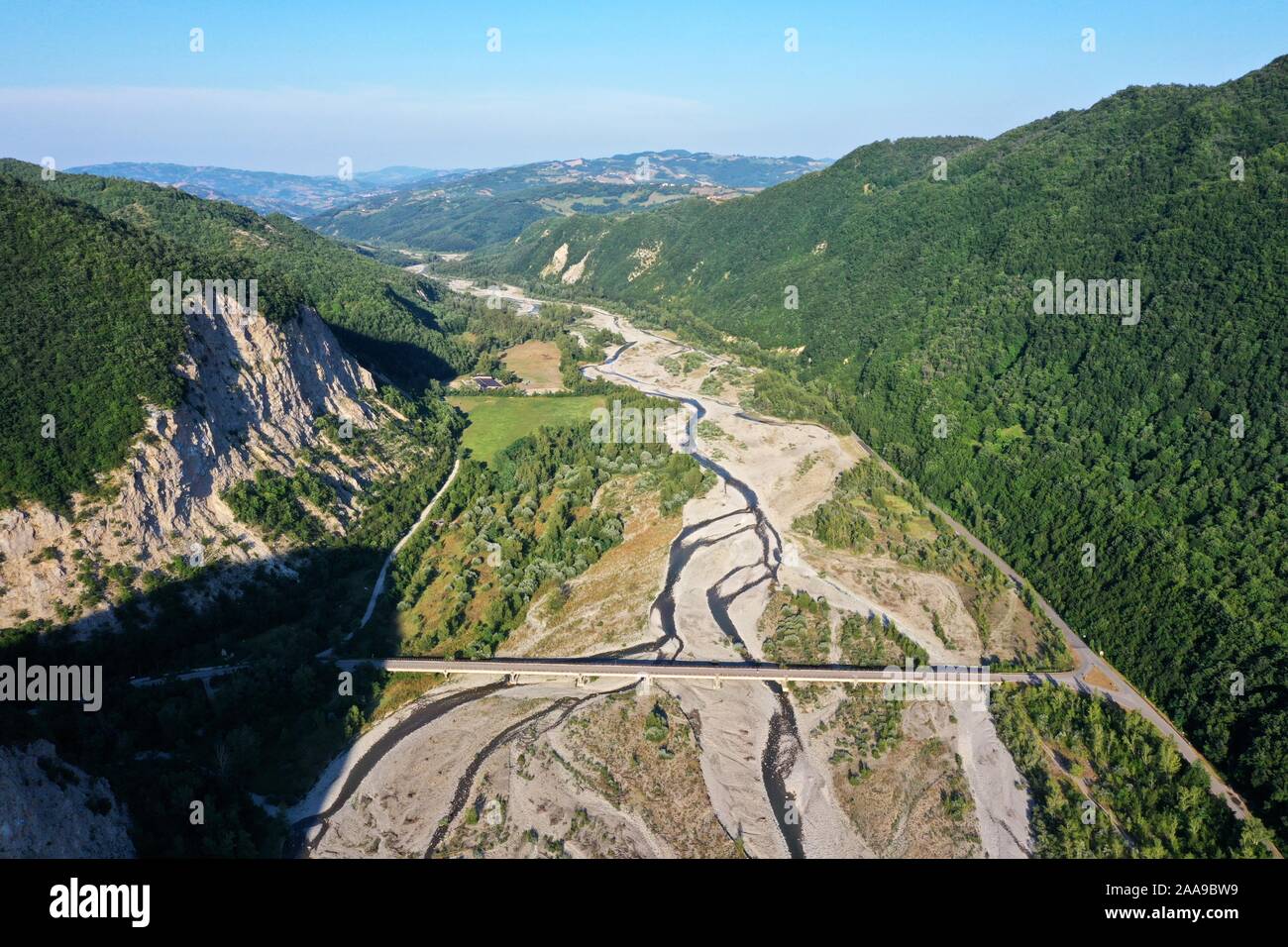 Der Bereich der Trias Gips erstreckt sich über 10 km entlang der oberen Tal der Secchia River zwischen den Castelnovo ne' Monti und Villa Minozzo Stockfoto